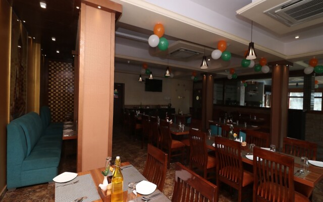 OYO 14898 Hotel Dwarika