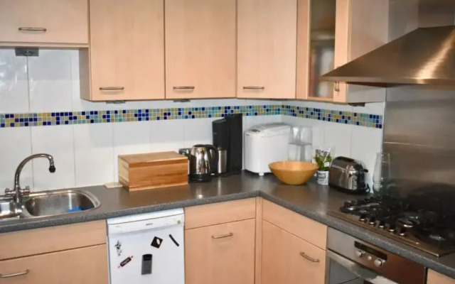 Unique 2 Bedroom Home by Brighton Marina