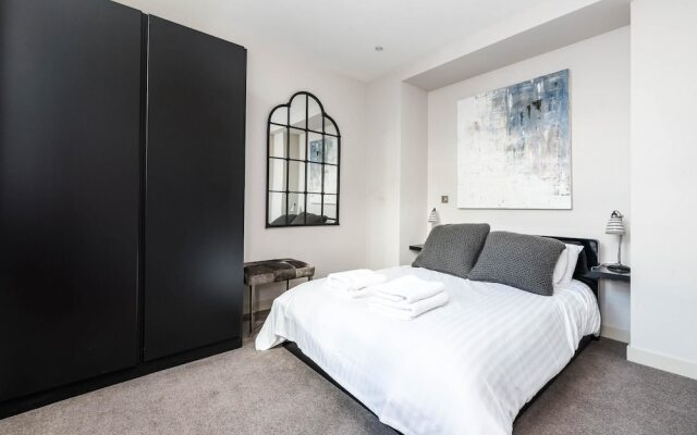 Super Luxury 2 Bedroom Flat City of London