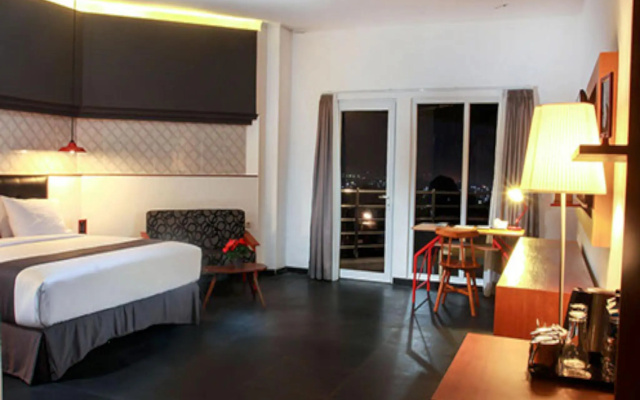 Candiview Hotel – Guest Rooms – Semarang