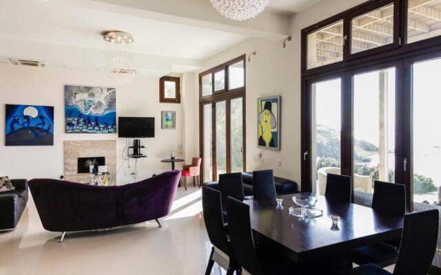 Beach Villa Pantheon