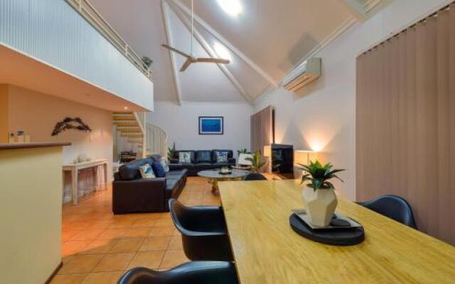 Osprey Holiday Village Unit 117 Georgeous Villa Close To The Reef