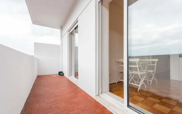 Guestready - Over the Rooftop - Balcony