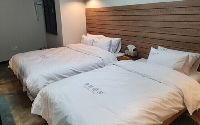 Hotel Cube