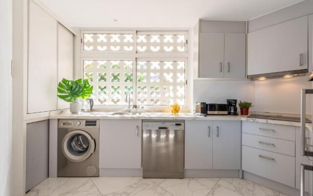 Azahara 1 8B Beautiful apartment frontline golf in popular Aloha