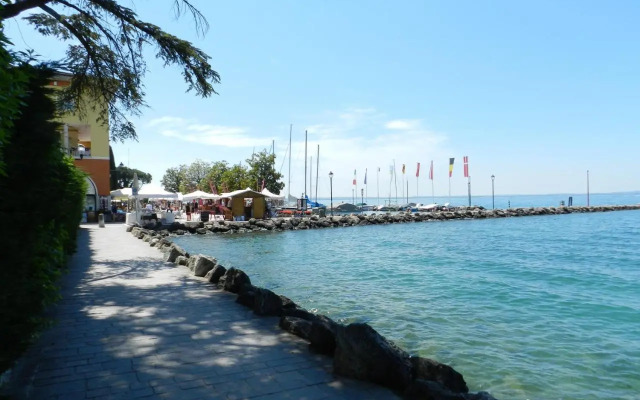 STUDIO THE BEACH - Regarda Travel
