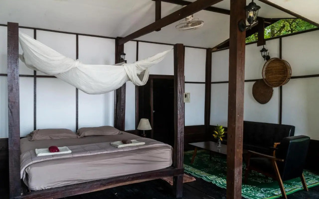 Pomelo Restaurant and Guesthouse