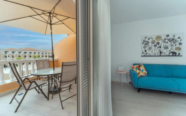 Comfortable Apartment Los Cristianos. Free Wifi.