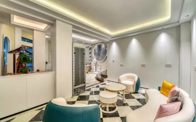 Taizhou Yunshangfenglin Hotel