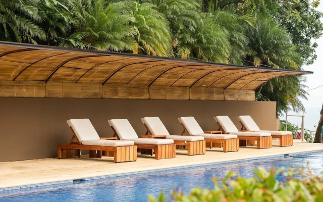 Los Altos Resort