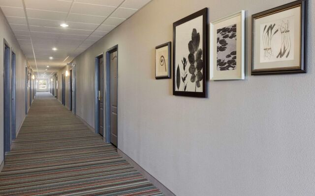 Country Inn & Suites by Radisson, Harrisonburg, VA