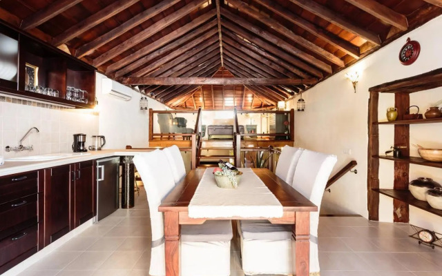 Bungalow Los Laureles