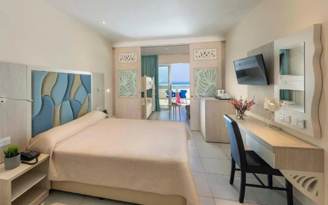 Tofinis Hotel
