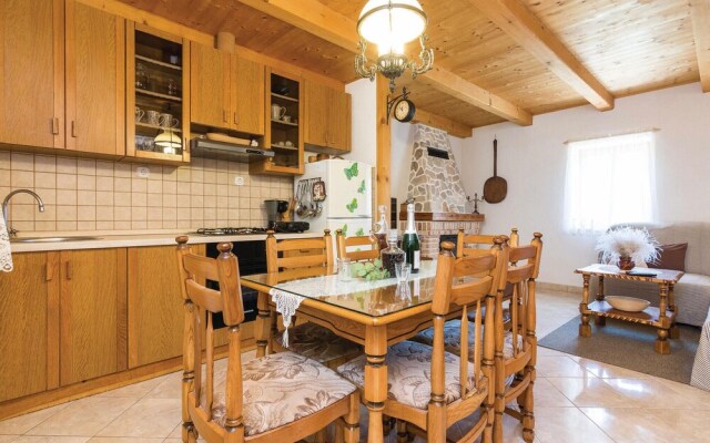 Stunning Home in Vir With 3 Bedrooms and Wifi