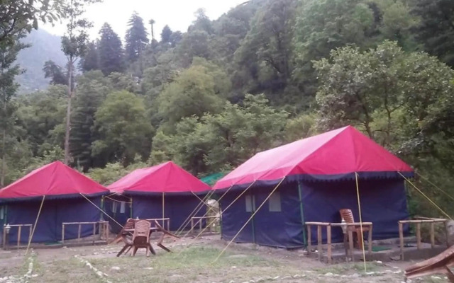 Tirthan Holidays Camp & Cottages