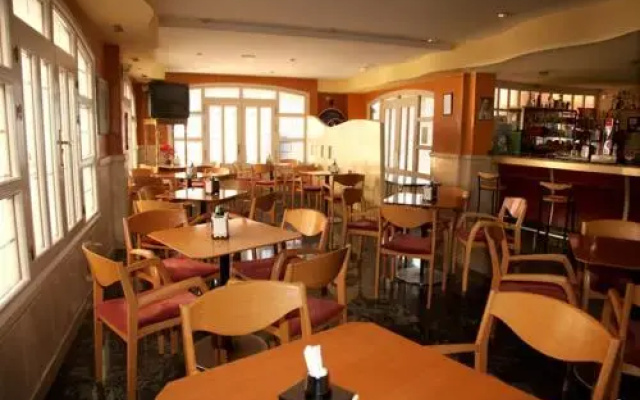 Hotel Los Arcos