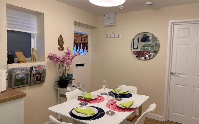 Pristine Apartment in The Centre of Glastonbury