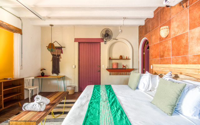 Nílu Puerto Escondido by Selina