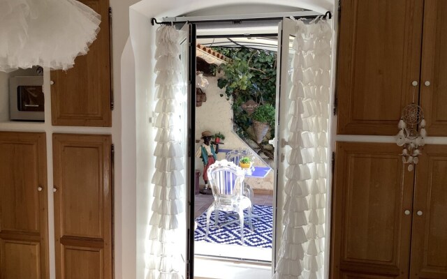 Les Grimaldines - Maison d'Hotes C 2 Bis