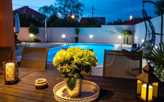 Luxurious Villa in Dalmatia Near Sea