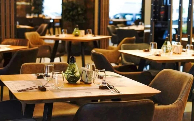 Aniroc Signature Hotel