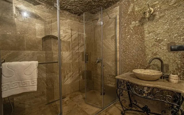 Zumrut Anka Cave Hotel