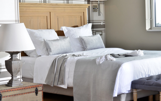 Sea View Cityscape Hotel