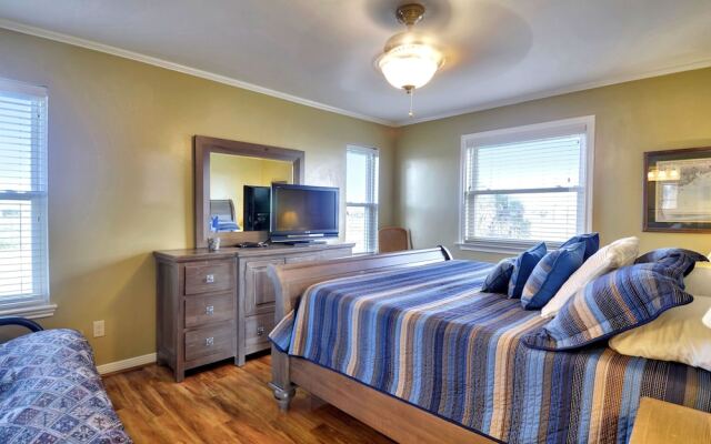 A Sunny Sandbar 3 Bedroom Home
