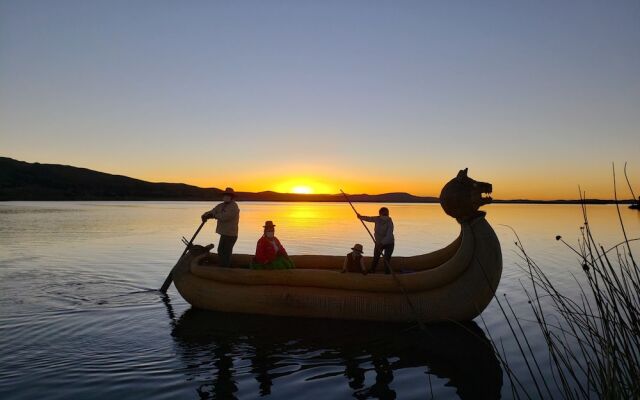 Uros Titicaca Lodge