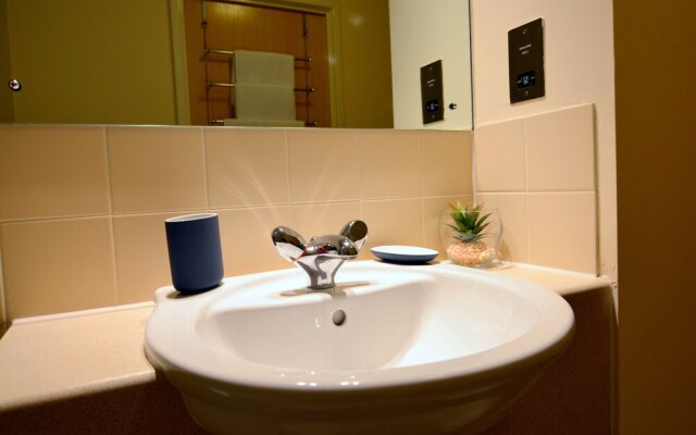 Brightleap Apartments - Silbury View