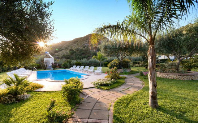 Villa Garden