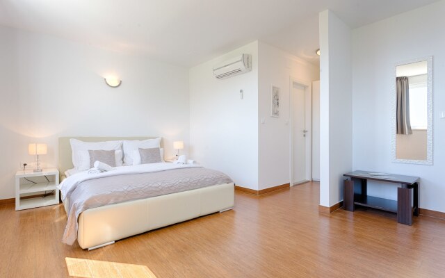 Adriatic Queen Rooms & Apartments