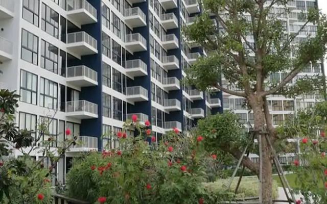 Baan Thew Talay Blue Sapphire 353