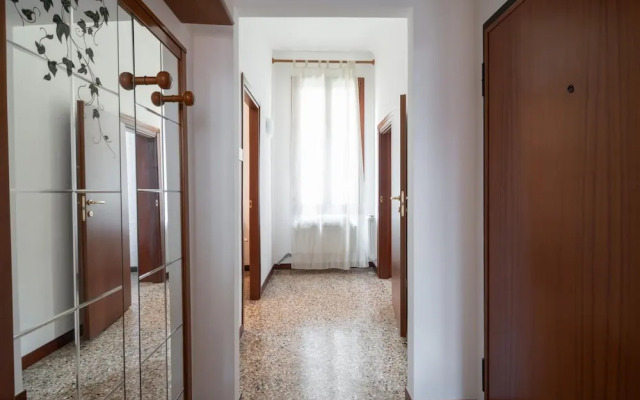Venice Grand Canal Style Apt 2 by Wonderful Italy