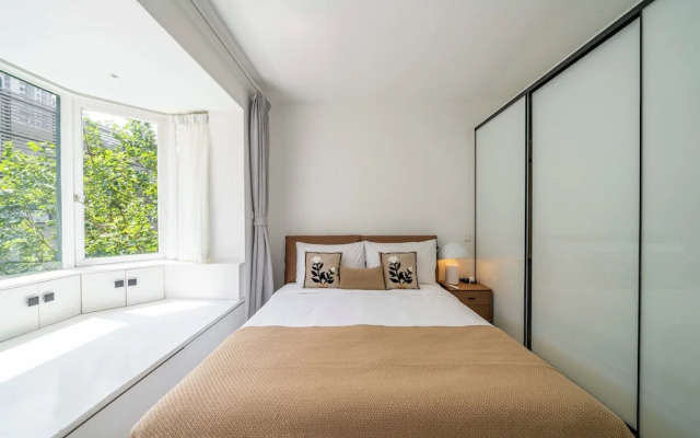 Tyms Stylish 3BR 2BA Apt Xujiahui Shops