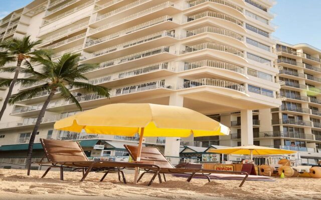 Waikiki Shore by OUTRIGGER