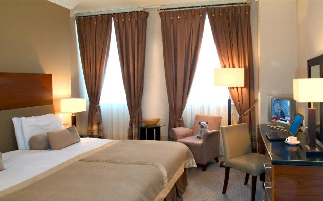 Parliament House Hotel