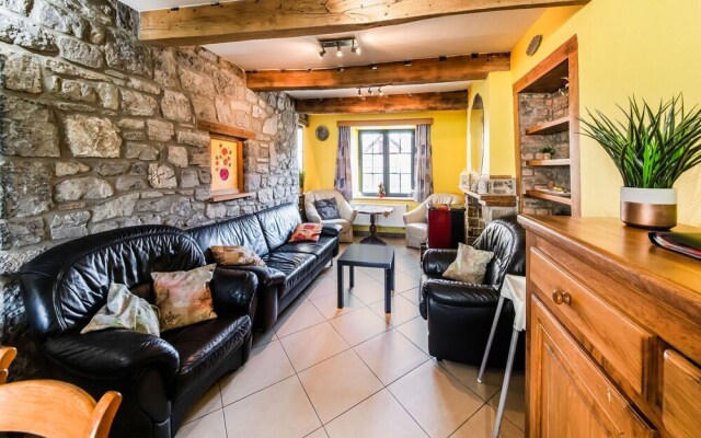 Modern Cottage in Rochefort with Private Garden