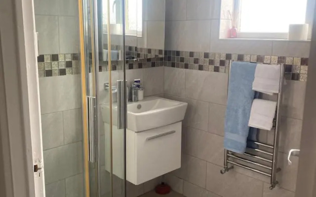 Glendale close - Huku Kwetu - 4 Bedroom