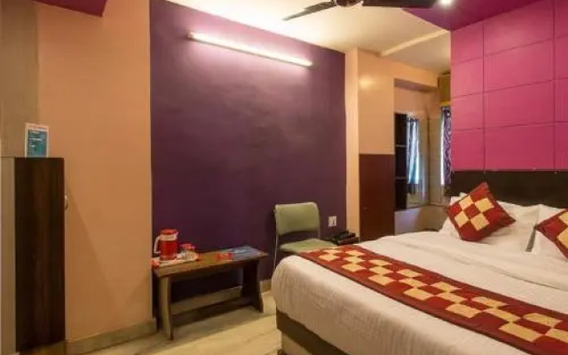 Hotel Abhiraj Palace