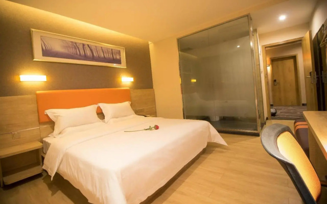 7Days Premium Yizhou Train Staiton Branch