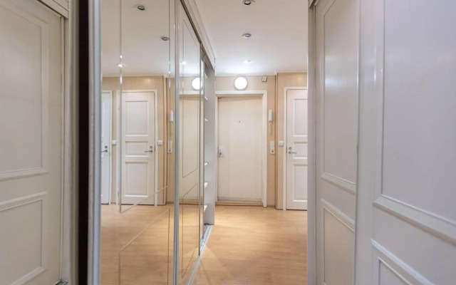 Apartments on Vasilisa Kozhina street 6k1