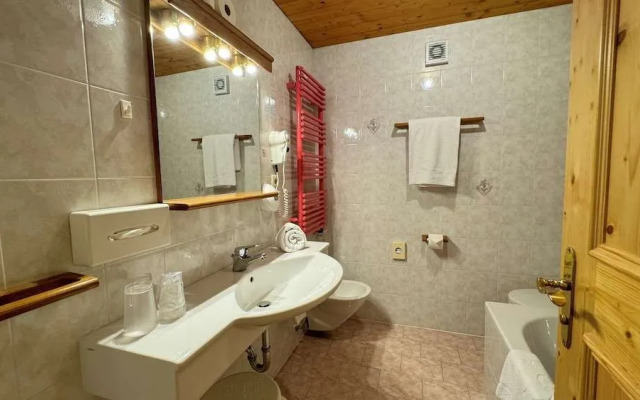 Mirabell Alpine Garden Resort