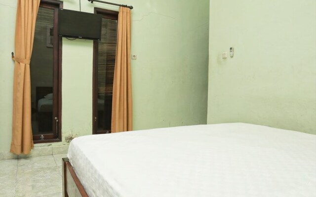 RedDoorz @ Mataram Kuta 3