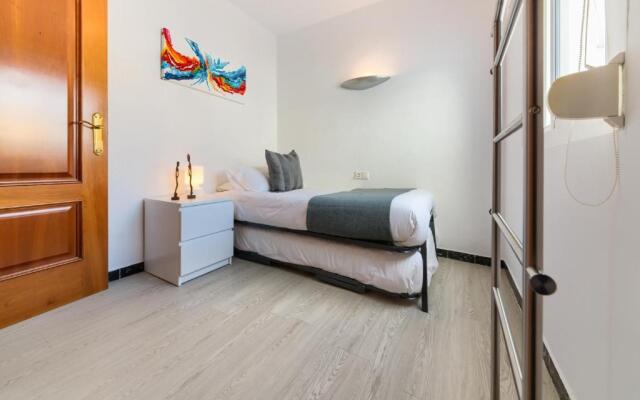 Holidays2Fuengirola Palangreros 100 mts from Beach and promenade