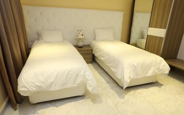 Delora Hotel and Suites