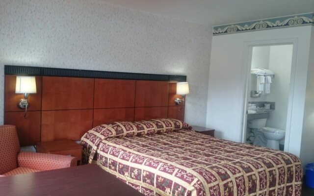 Monterey Fairgrounds Inn