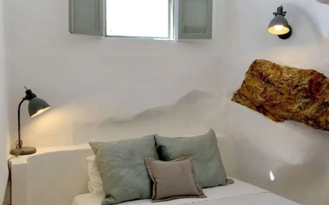 Timedrops Santorini Thira Villa