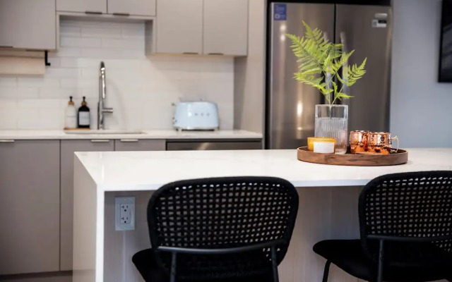 Cedar and Loam by Revelstoke Vacations