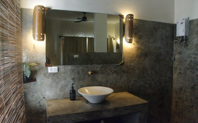 Blue Mango Rooms & Villas